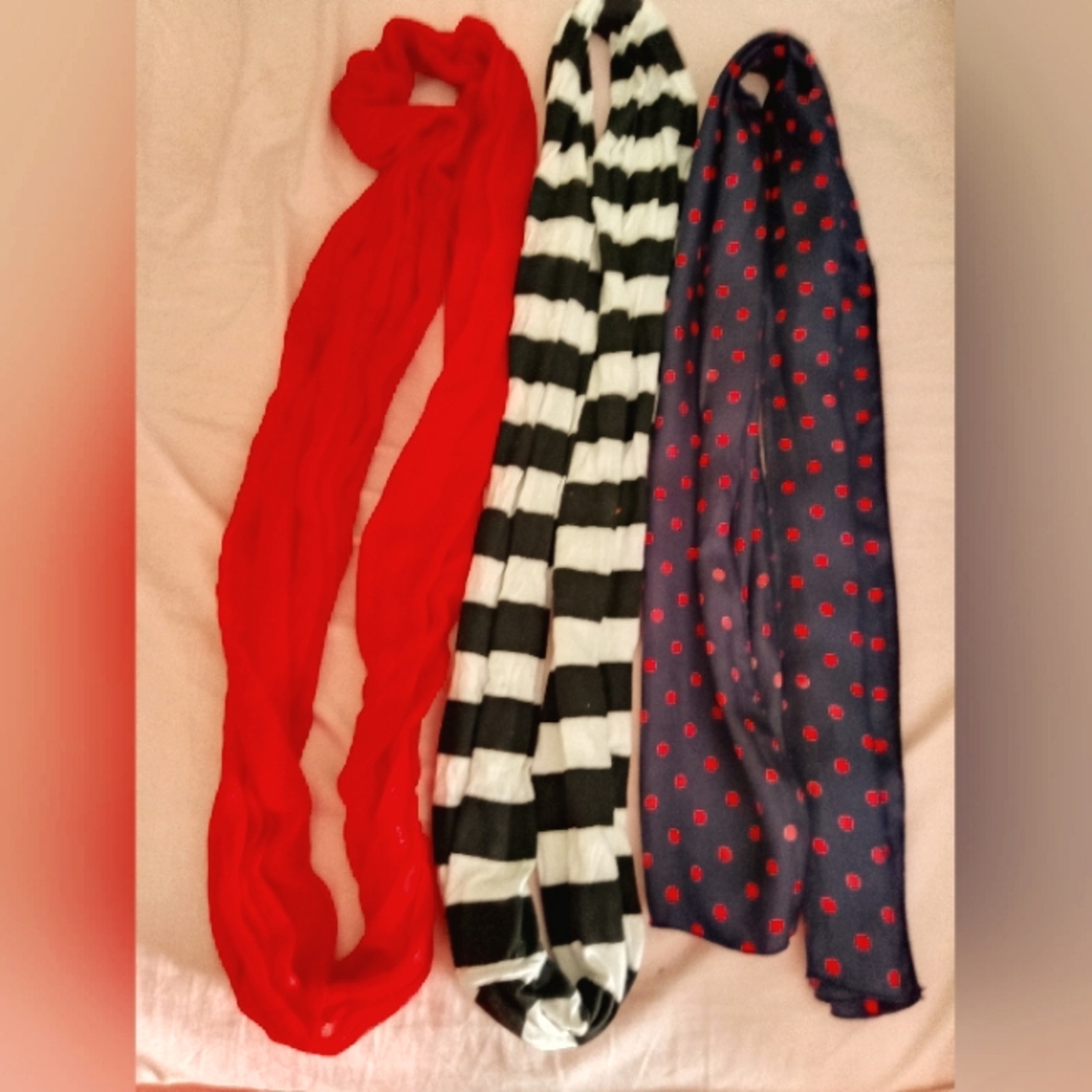 Set Of 3 Scarves. 2 Round. 1 Hang Over.